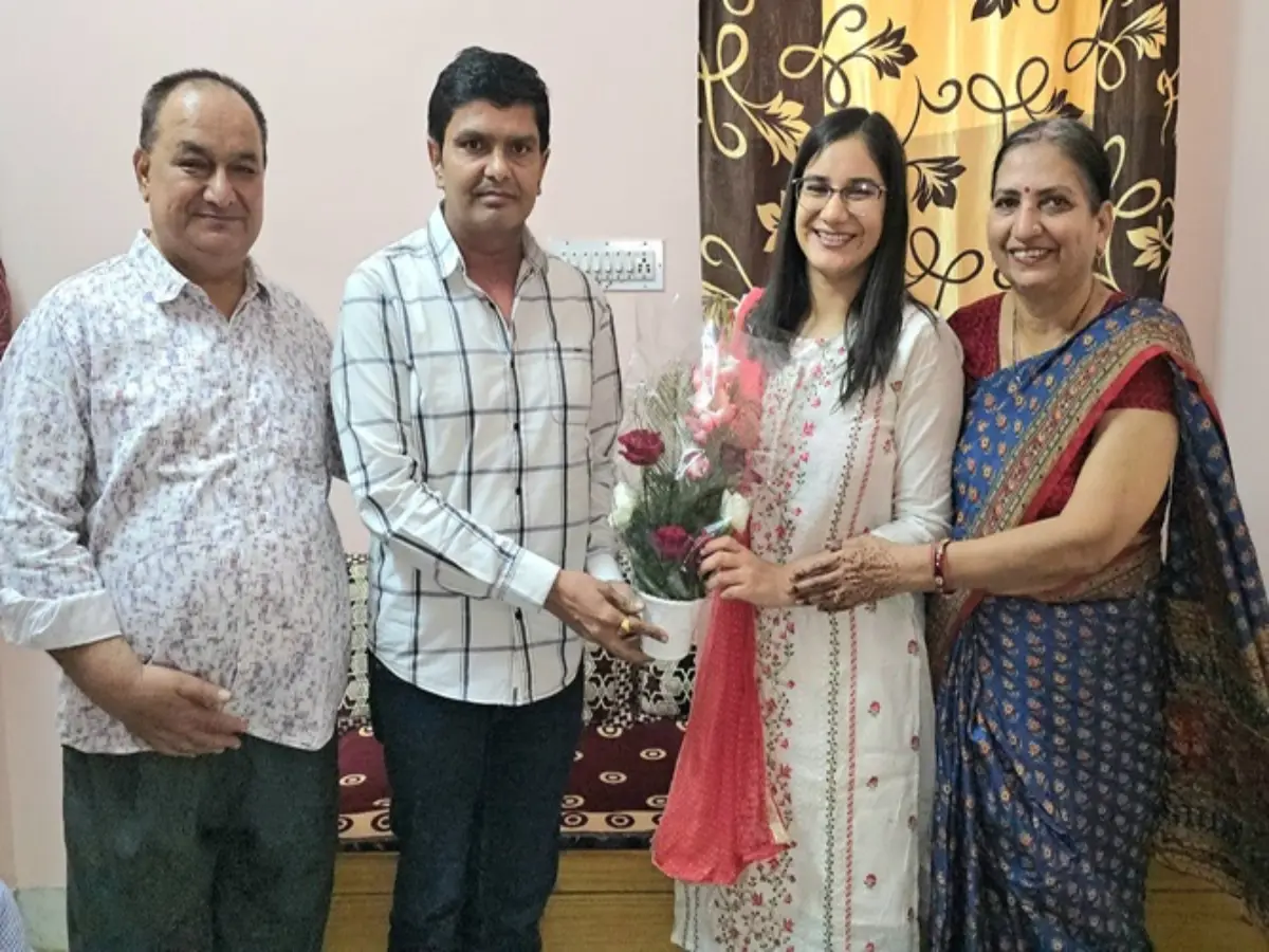 बीकानेर की इस छोरी ने दिखाया कमाल, दादी देती थी सपनों का उड़ान, पढ़ें सफलता की पूरी कहानी