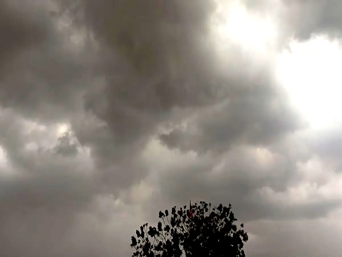 गर्मी के बीच मौसम का यू-टर्न, राजस्थान के 8 जिलों में आंधी-बारिश की चेतावनी, पढ़ें अलर्ट