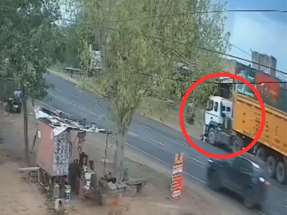 रूह कंपा देगा ये Video! पिलानी में ट्रोले का आतंक, 30 मीटर तक घसीटे युवक