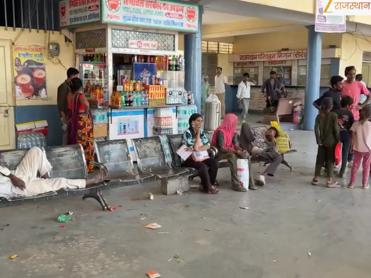 Rajasthan News: रोडवेज बस बनी मयखाना! सिरोही डिपो के कर्मचारियों की शराब पार्टी का वीडियो वायरल