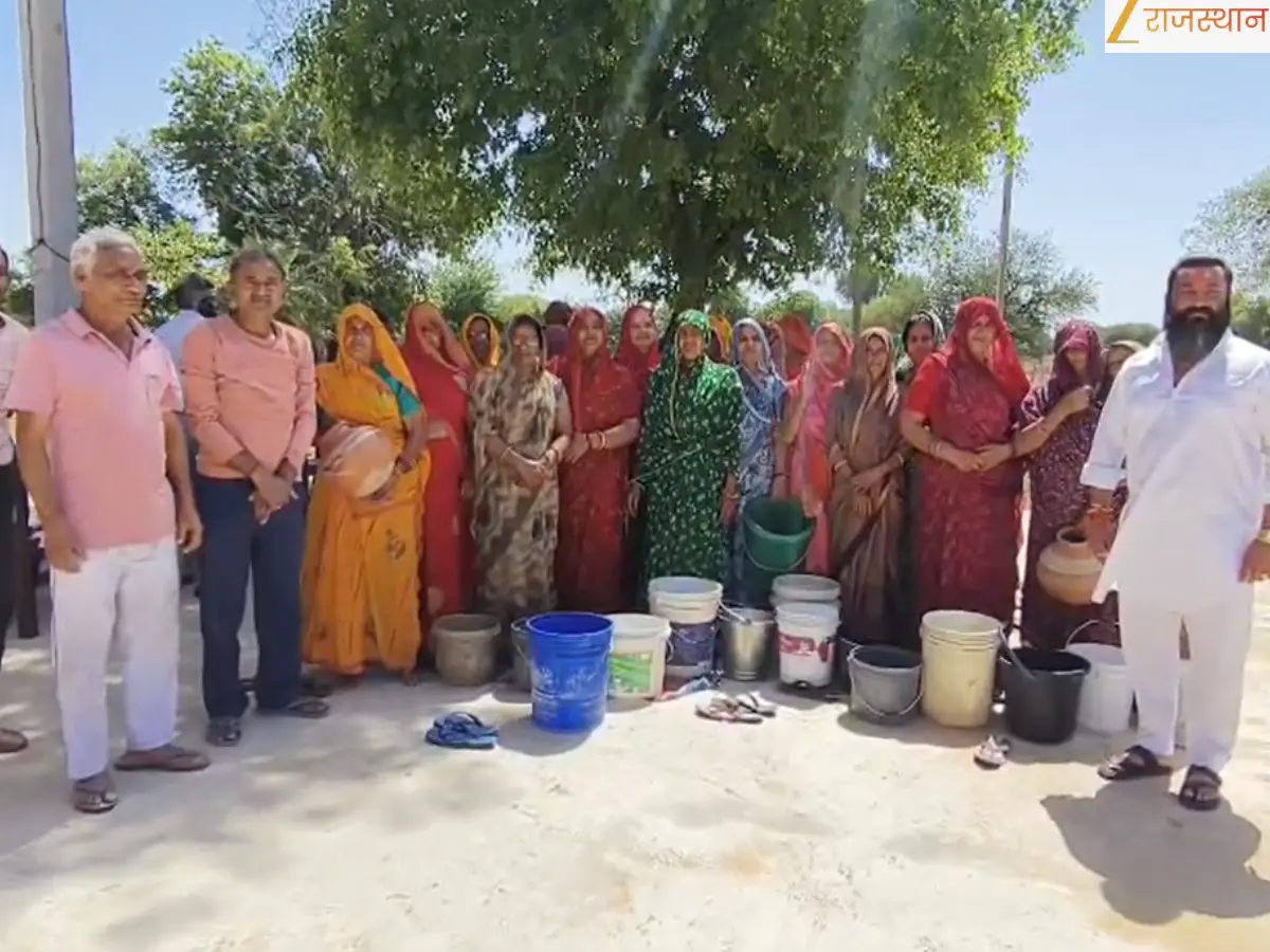 Rajasthan News: शाहपुरा में पानी की किल्लत पर महिलाओं का हल्लाबोल, खाली बर्तन लेकर जलदाय विभाग को घेरा