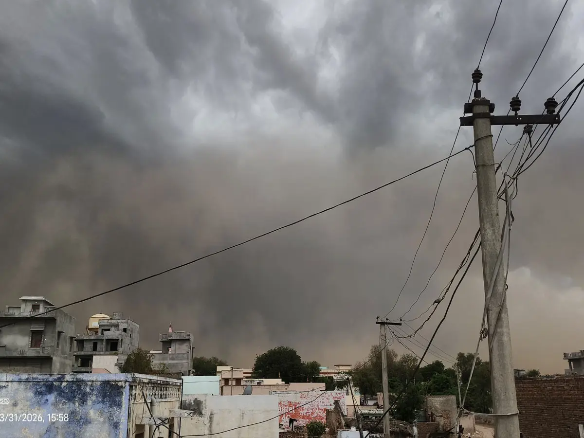 राजस्थान में आज फिर बदलेगा मौसम! इन जिलों में छाएंगे काले बादल, चलेंगी तेज हवाएं