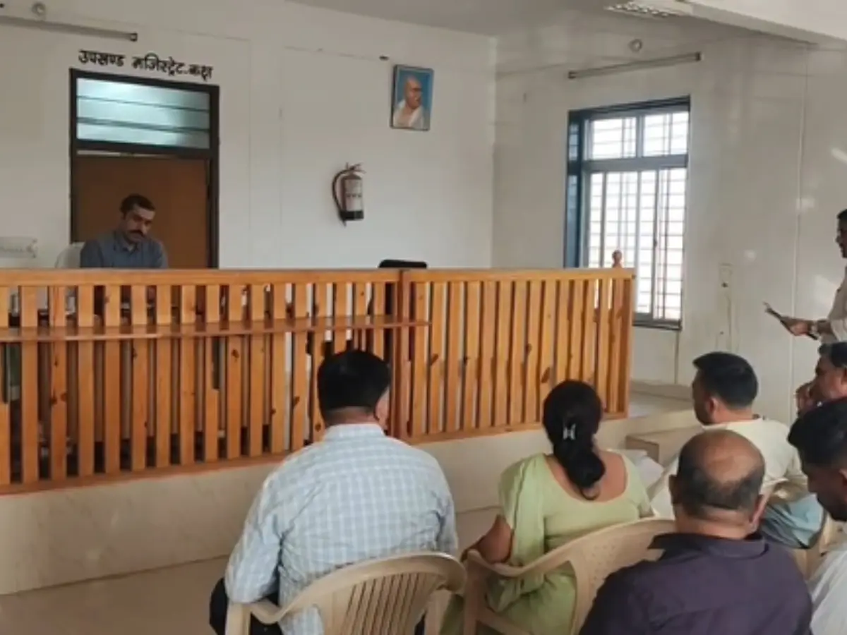 बिछीवाड़ा में कलक्टर का निरीक्षण: विभागीय योजनाओं की प्रगति पर ली बैठक, रतनपुर बॉर्डर का लिया जायजा