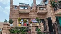 Girlfriend के नाम किया था नशे की कमाई से बना आलीशान मकान, नशे के सौदागर की 1 करोड़ की काली कमाई पुलिस ने की सीज