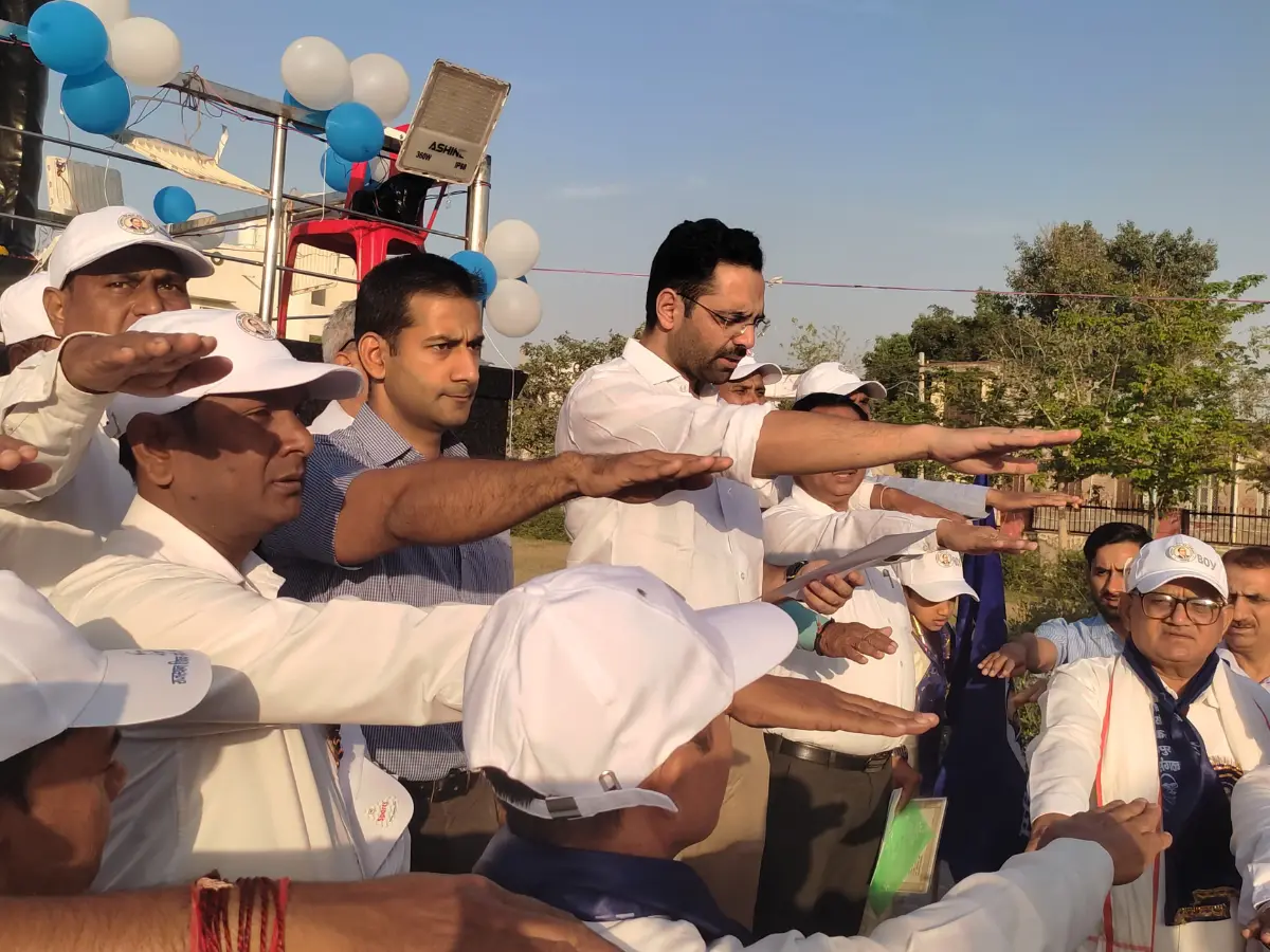 अंबेडकर जयंती पर भरतपुर कलेक्टर ने दिलाई संविधान की शपथ, बोले-बाबा साहेब के आदर्शों से बनेगा सशक्त भारत