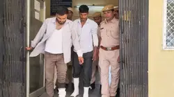 Tonk: जीजा-साले ने पुलिस कांस्टेबल को घुटनों पर बैठाकर छाती पर मारी थी गोली, दोनों आरोपी हुए गिरफ्तार