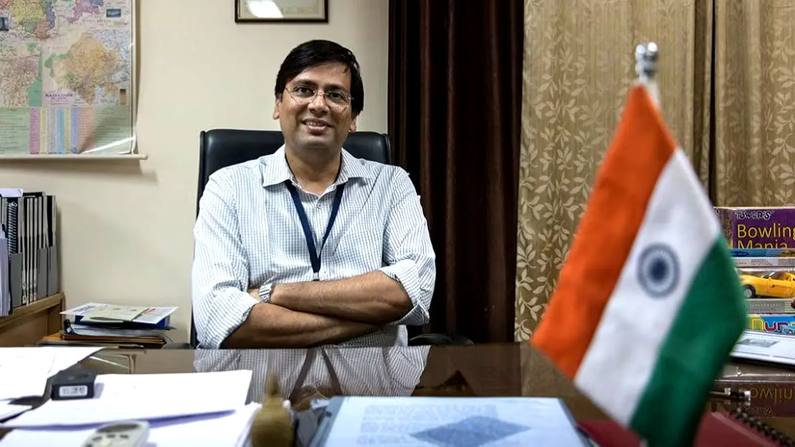 IAS डॉ. समित शर्मा का 'सिटिजन अवतार', 181 हेल्पलाइन पर ऑन-द-स्पॉट सस्पेंड किया भ्रष्ट अधिकारी