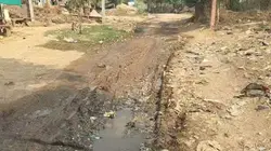 करौली में 28 गांवों के लिए एक सड़क बनी जानलेवा! सरकार को दी आंदोलन की चेतावनी