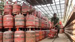 LPG सब्सिडी को लेकर बड़ा एक्शन, 10 लाख से ज्यादा कमाई वालों पर गिरेगी गाज!