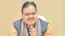 मुख्यमंत्री की धर्मपत्नी और पुत्र कर रहे दण्डवत परिक्रमा, CM का भी कार्यक्रम प्रस्तावित
