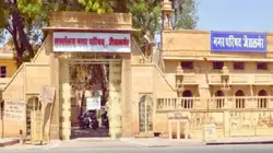 जैसलमेर में जर्जर भवनों पर नगर परिषद सख्त, बारिश से पहले मालिकों को नोटिस, नहीं माने तो होगा ध्वस्तीकरण
