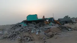 भारत-पाक सीमा के पास चला बुलडोजर, 2 बीघा जमीन पर बना पूरा ढांचा मिनटों में ध्वस्त
