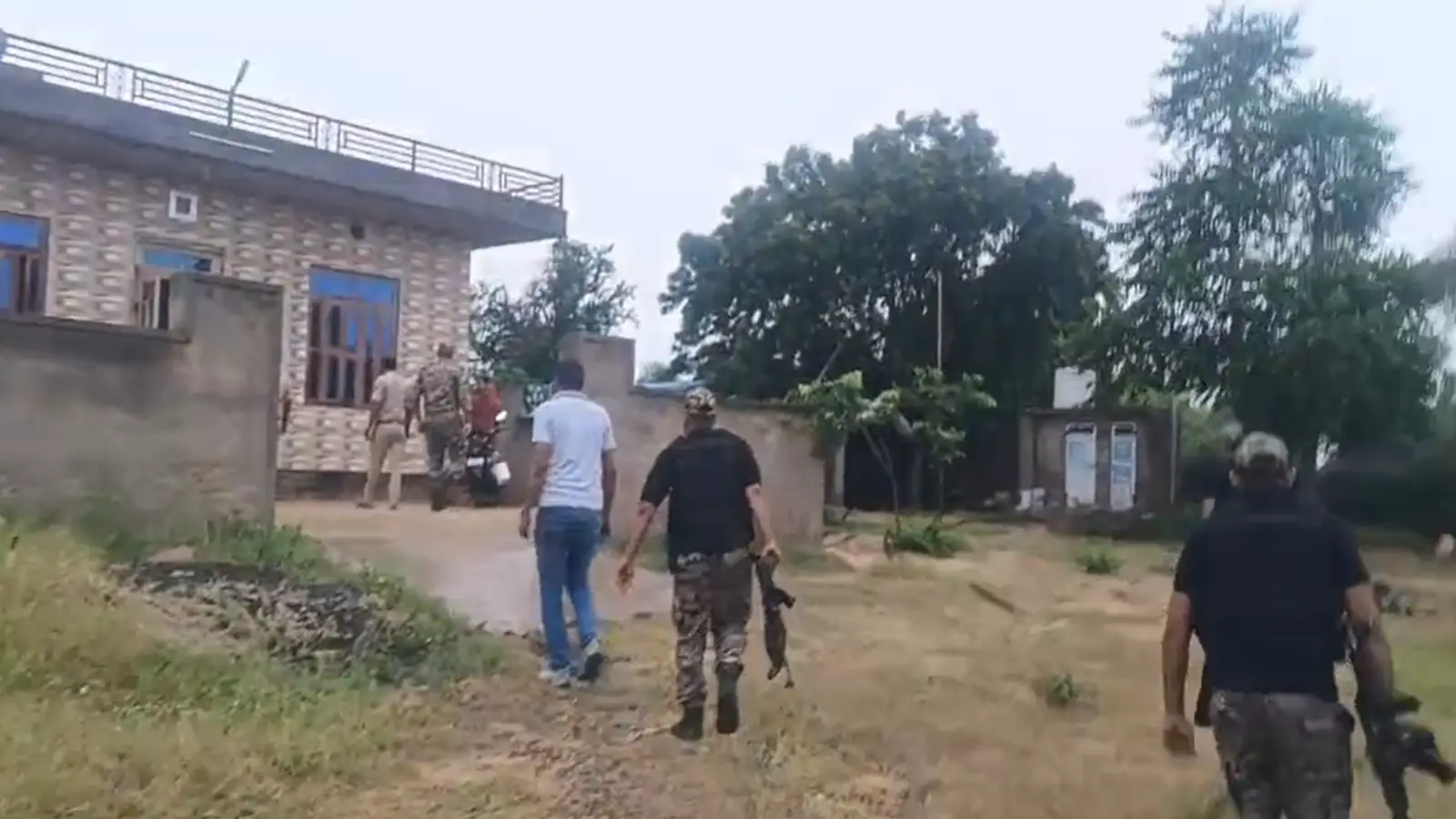 विदेश में बैठे गैंगस्टरों के गुर्गों पर शिकंजा, सीकर में AGTF की बड़ी कार्रवाई… 6 आरोपी हिरासत में