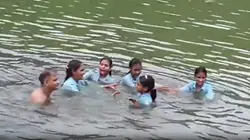 बांध में छात्राओं के साथ प्रिंसिपल का वीडियो वायरल, ग्रामीणों में आक्रोश