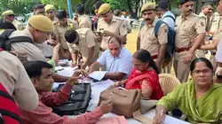 अलवर निकाय चुनाव: 1950 पुलिसकर्मी संभालेंगे सुरक्षा, संवेदनशील बूथों पर हथियारबंद जाब्ता तैनात